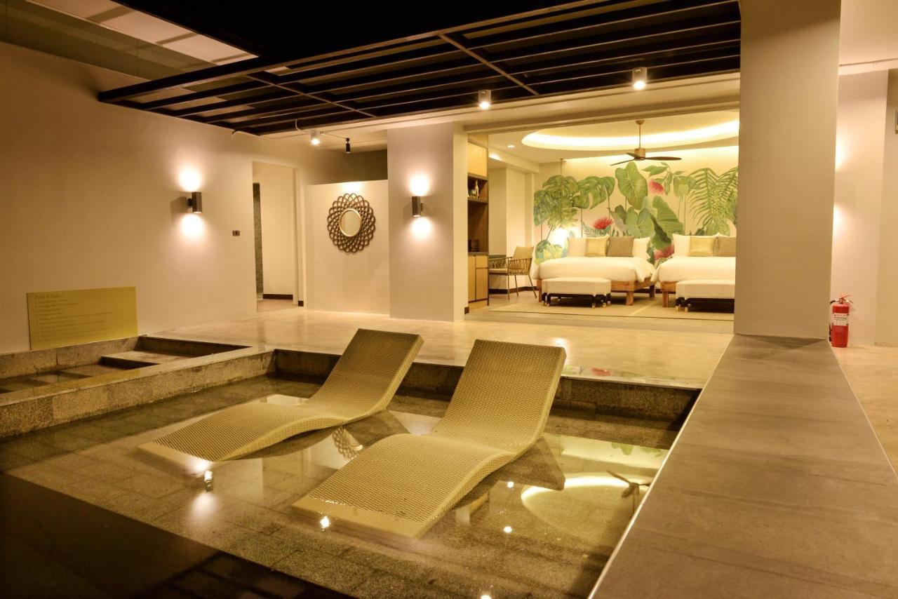 Tungtong Beach Villas Thap Sakae Luaran gambar
