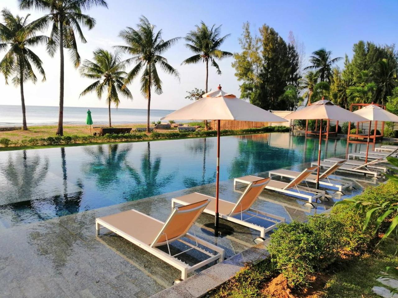 Tungtong Beach Villas Thap Sakae Luaran gambar