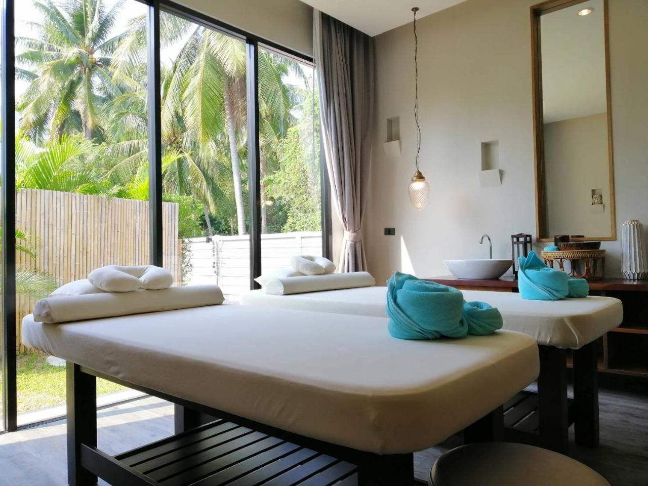 Tungtong Beach Villas Thap Sakae Luaran gambar
