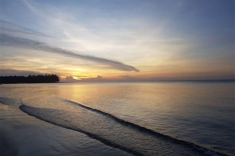 Tungtong Beach Villas Thap Sakae Luaran gambar